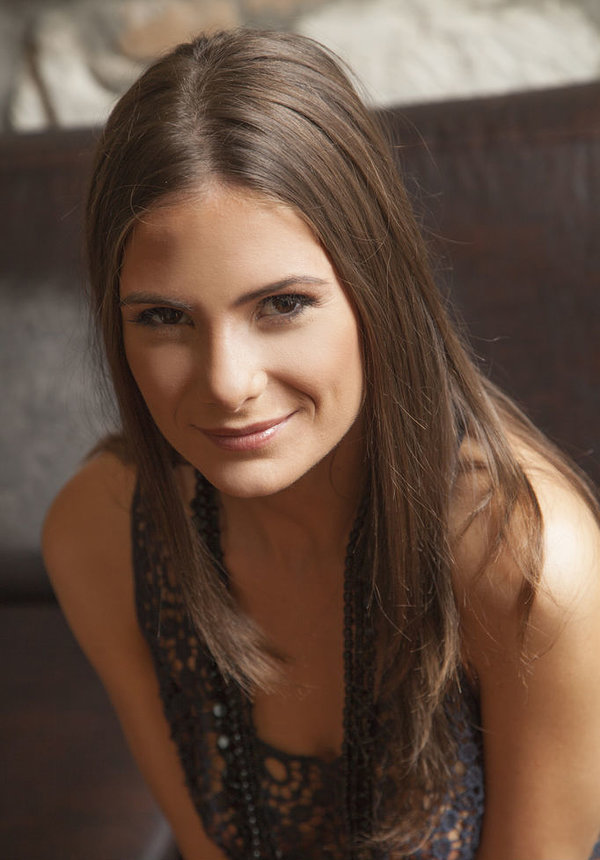 Алиса, 27